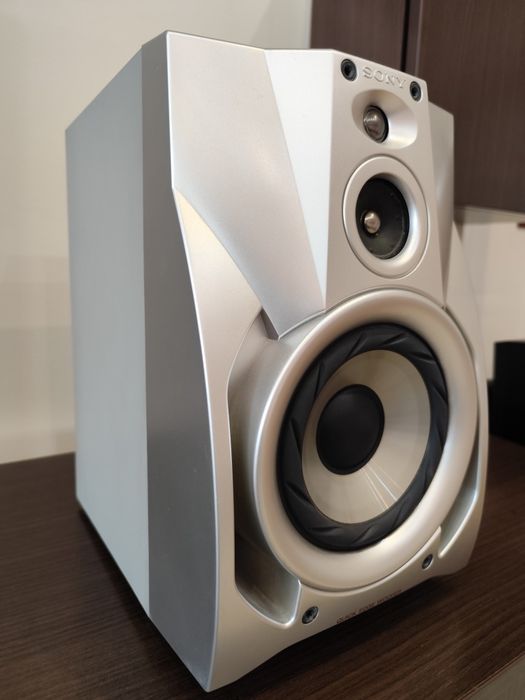 Boxe Sony 3 căi 130w stare excelentă.