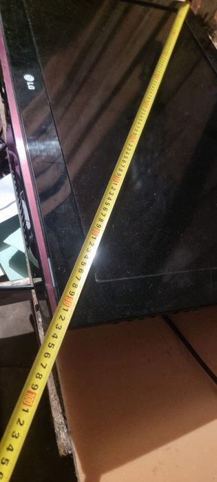 Телевизор LG, диагональ 80см