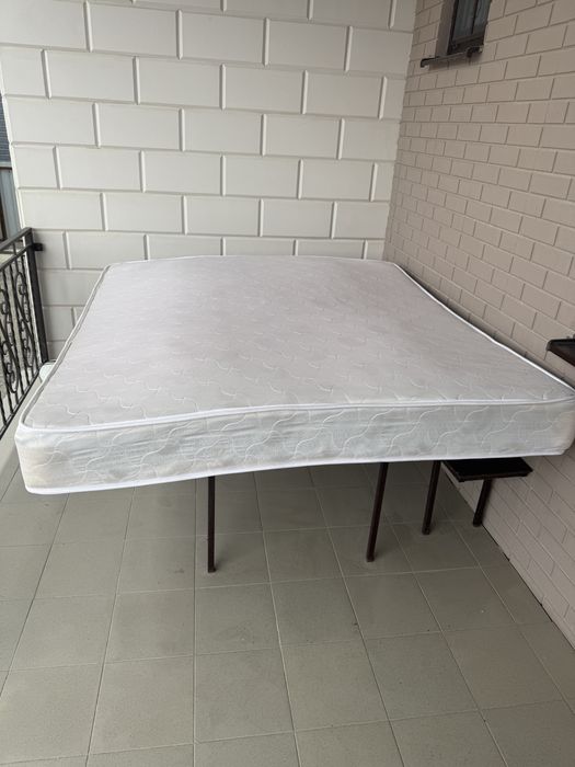 Матрас размер 1.80*200