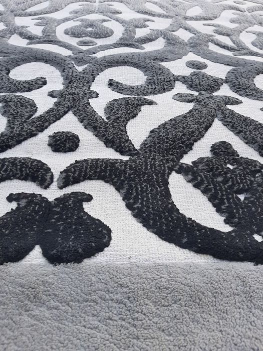 Продам турецкий (рельеф)ковёр