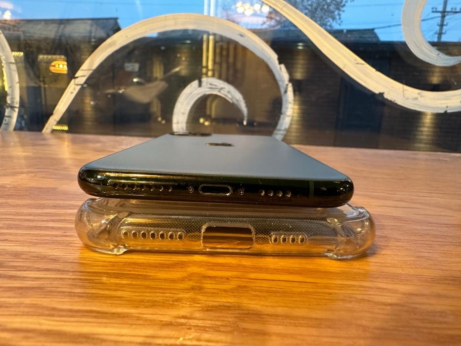 IPhone 11 Pro Max на 64 ГБ на обмен