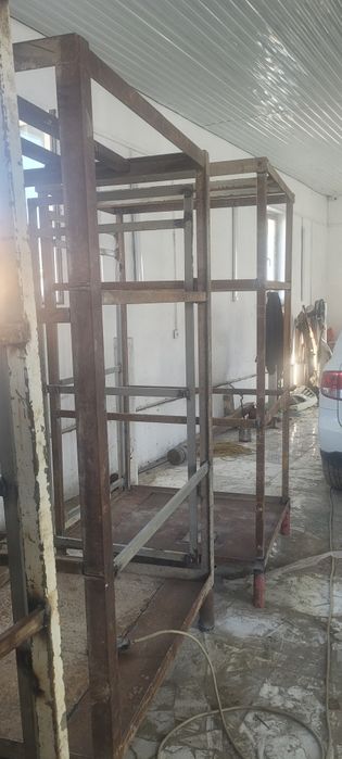Продаются душевые кабины уличного типа