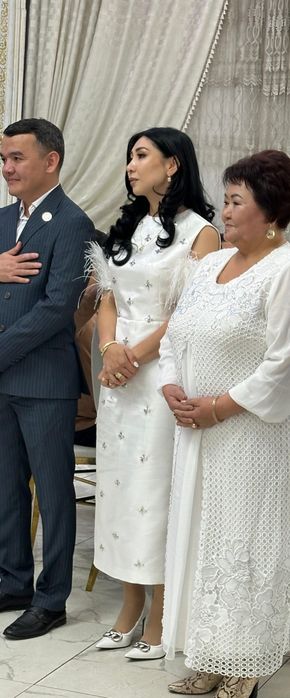 Белый платье продам от Mali