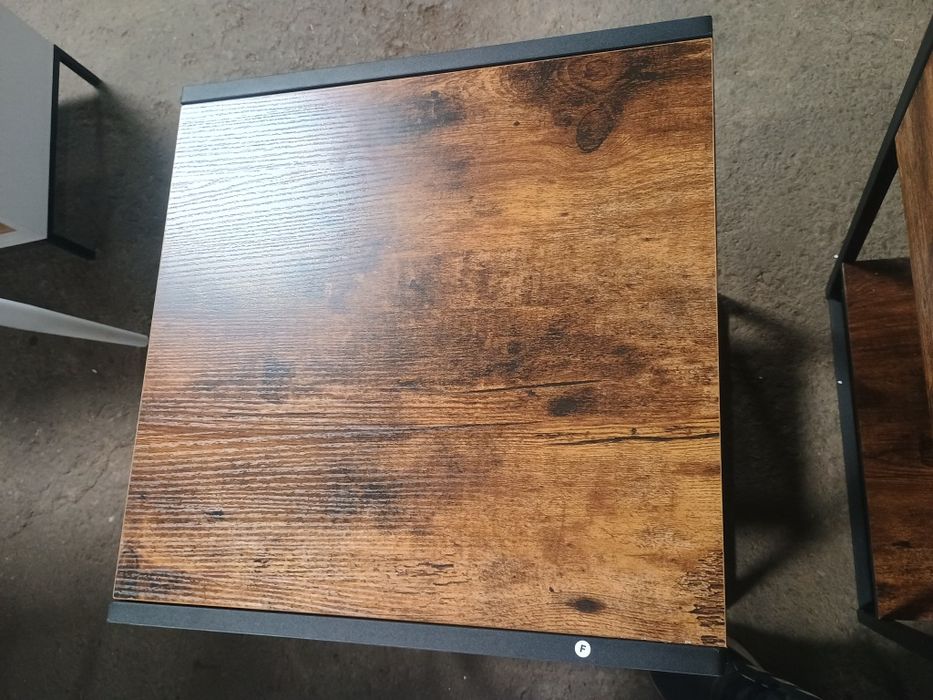 ДВЕ нощни шкафчета с чекмеджета