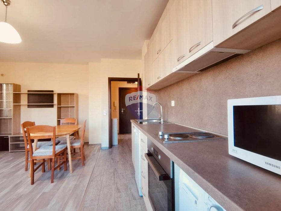 Апартамент с две спални и ПАРКОМЯСТО на удобна локация,Техникумите, г