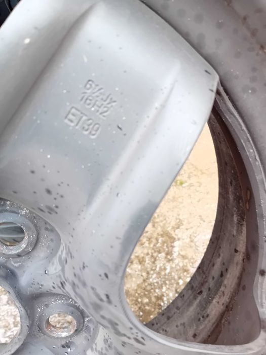 Комплект джанти с капаци