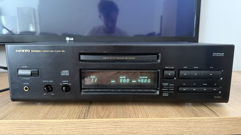 CD player Onkyo Integra DX-6850
