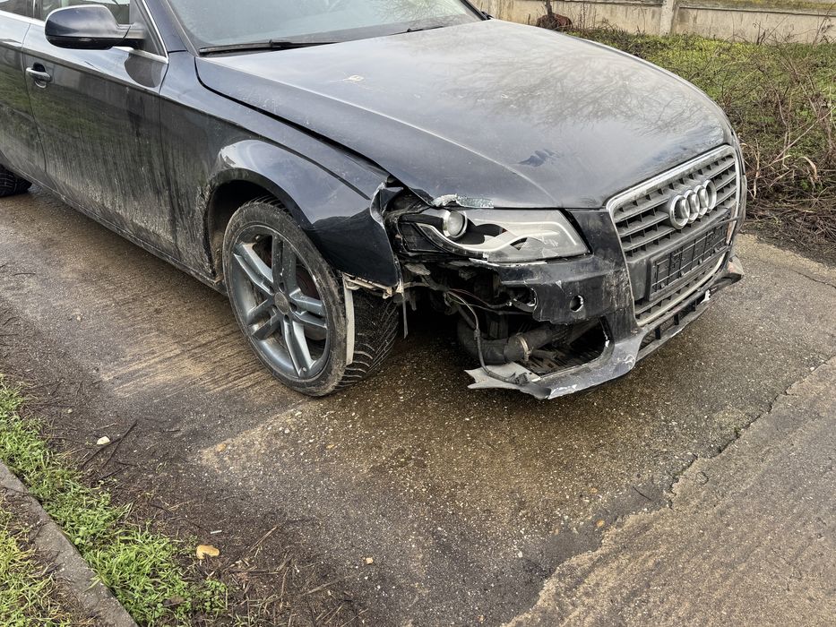 Audi A4 B8 2011 avariat