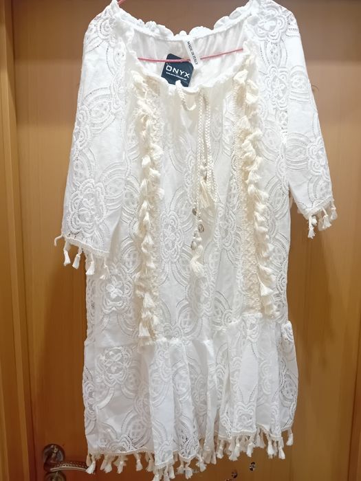 Бяла къса  рокля бохо