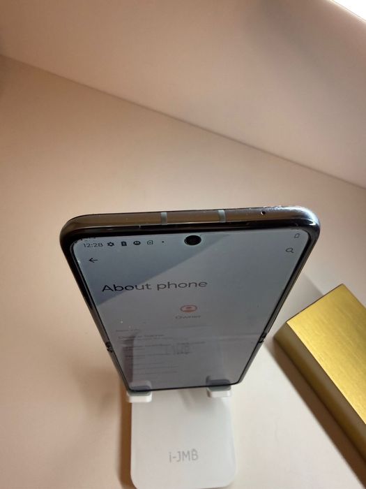 Motorola Razr ULTRA 8 / 256 GB / BLUE