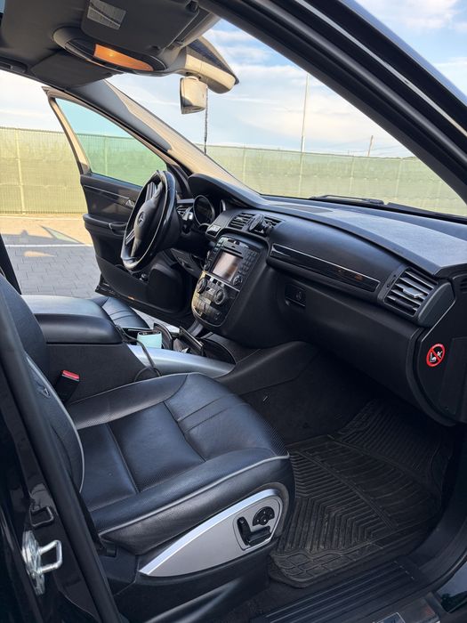 Mercedes R class R350