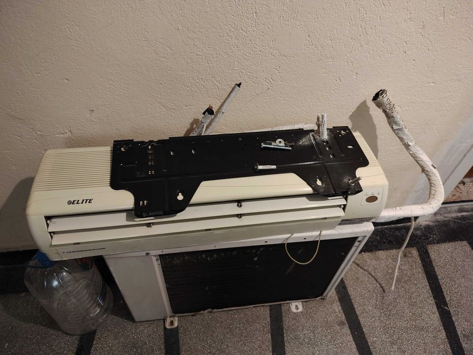 Продавам работещ климатик