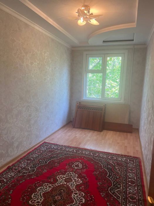 Срочно ! Чиланзар 3. Торговый центр. Продажа 2 х комнатная