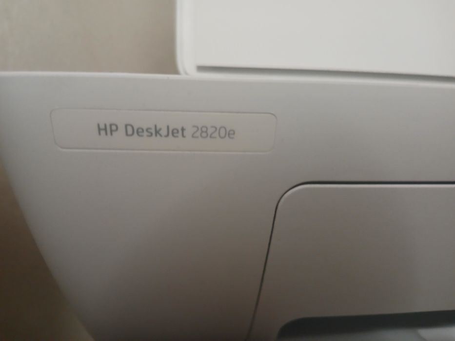 Vand imprimanta HP DeakJet 2820e