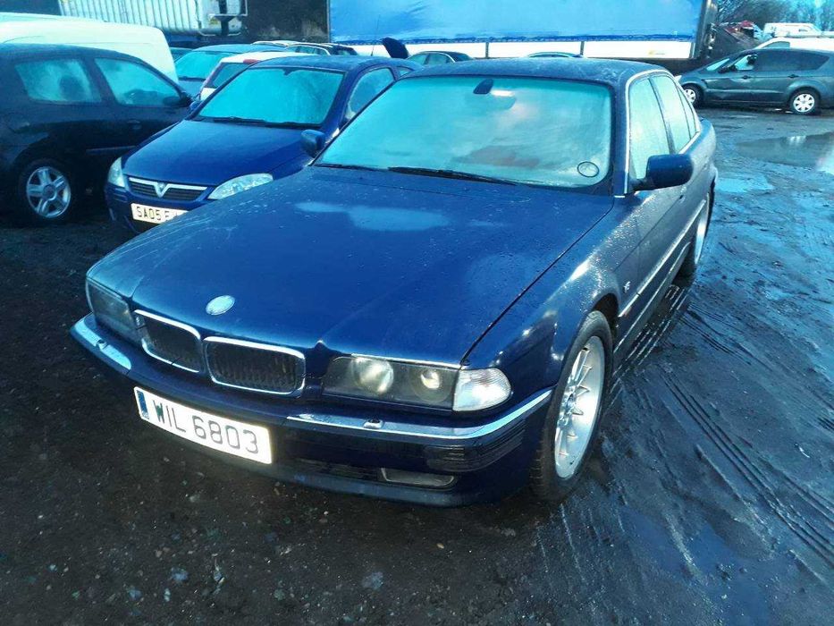 Разбор  БМВ е38 1997
