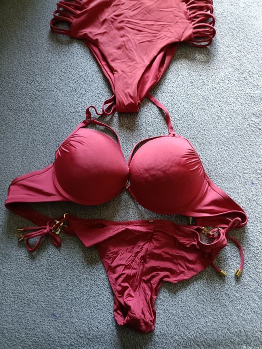 Costume de baie noi