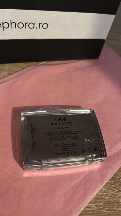 Dior rosy glow blush - 006 berry