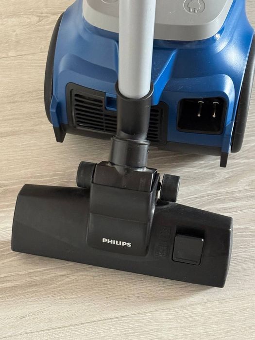 Пылесос новый, один раз пользовались