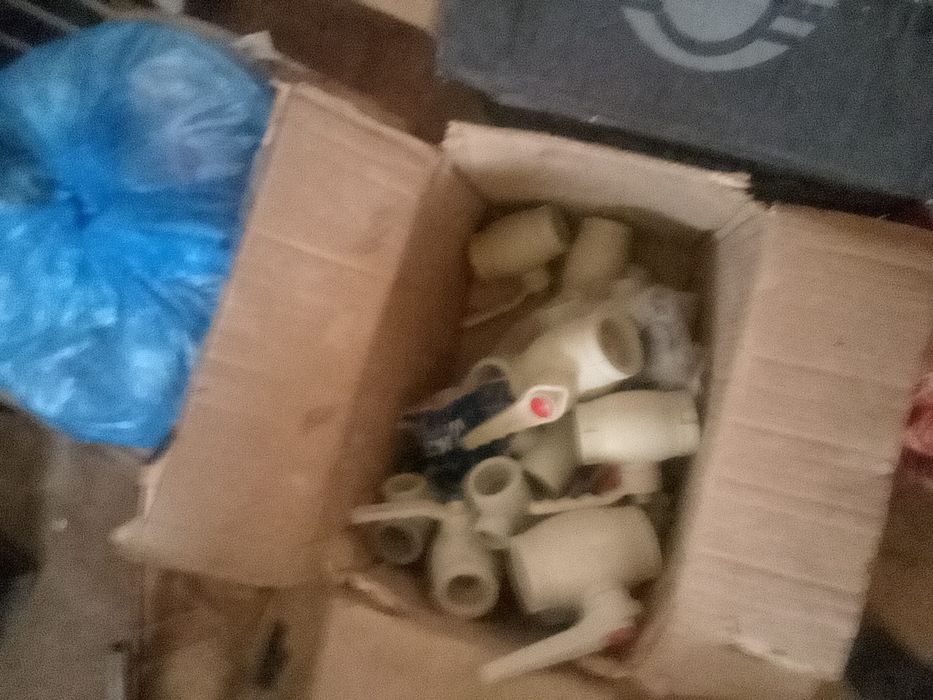 Пластик трубаның заттары сатылады. Продаёться.