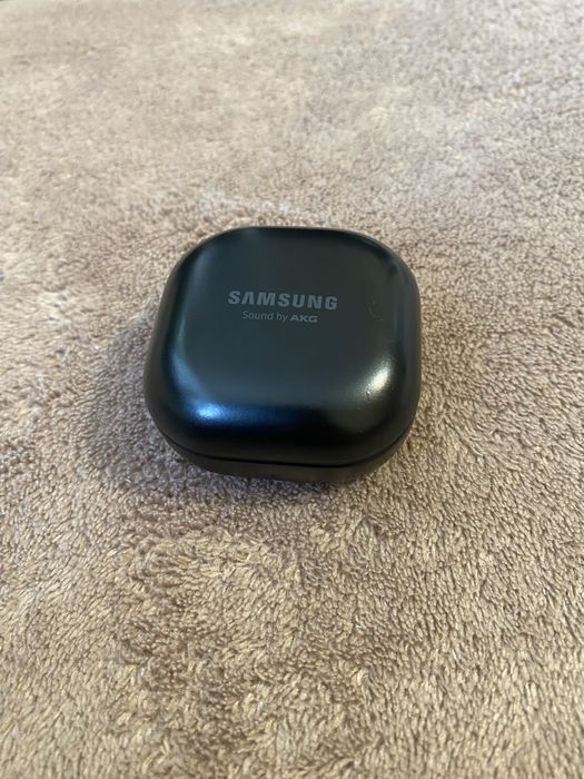 Samsung buds слушалки