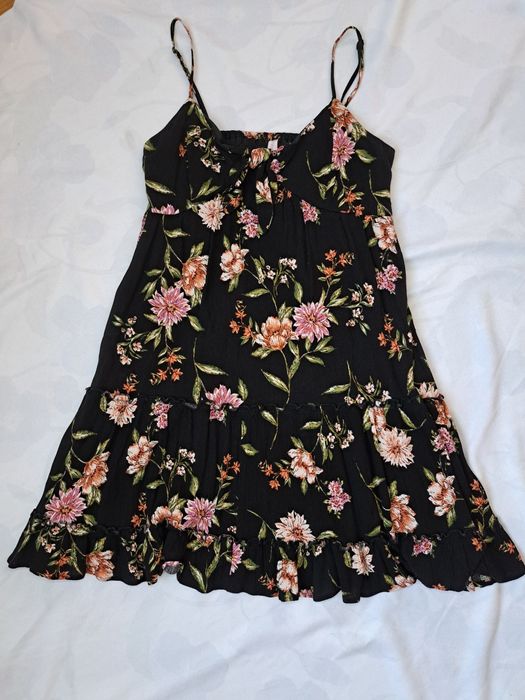 Лятна черна рокля на цветя