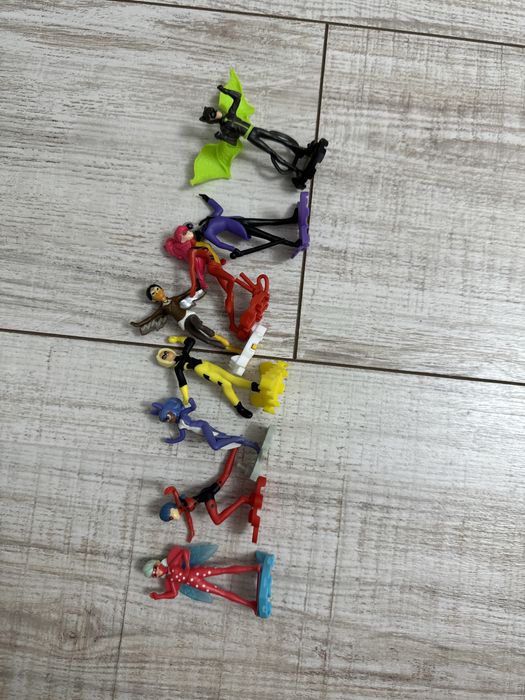 Леди баг фигурки киндер