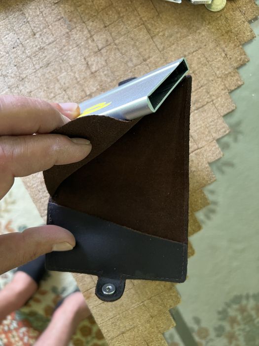 Портфейл и картодържач