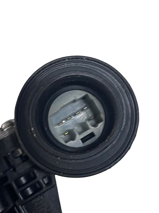 Macara Geam Dreapta Spate Lexus Is Ii Saloon Gse2_, Ale2_, Use2_ 2005 - 2013 85720-58010