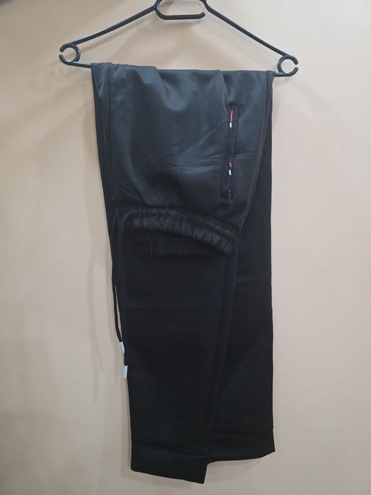 Pantalon trening