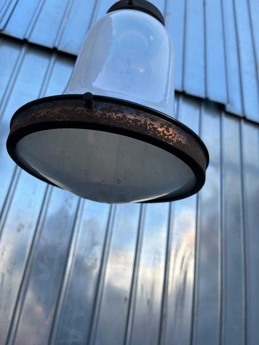 Vand lampa in stare foarte buna
