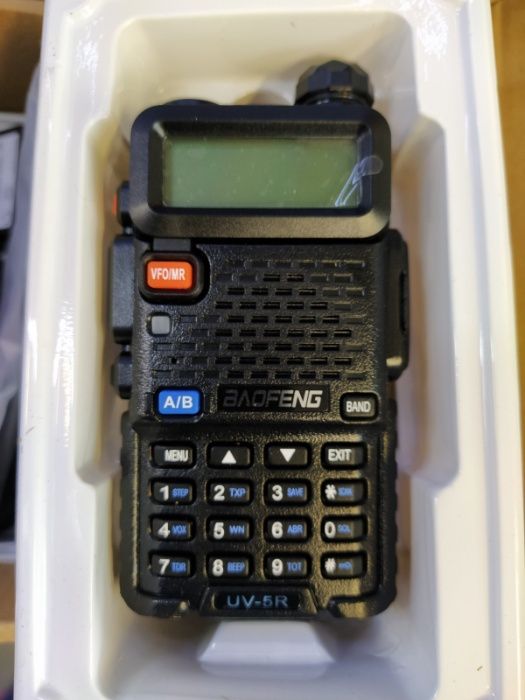 Мощна, двубандова, професионална радиостанция Baofeng UV-5R 8W, UV-6R,