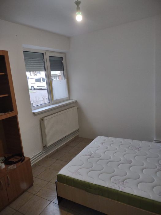 Inchiriez apartament 2/3 camere Braila zona garii