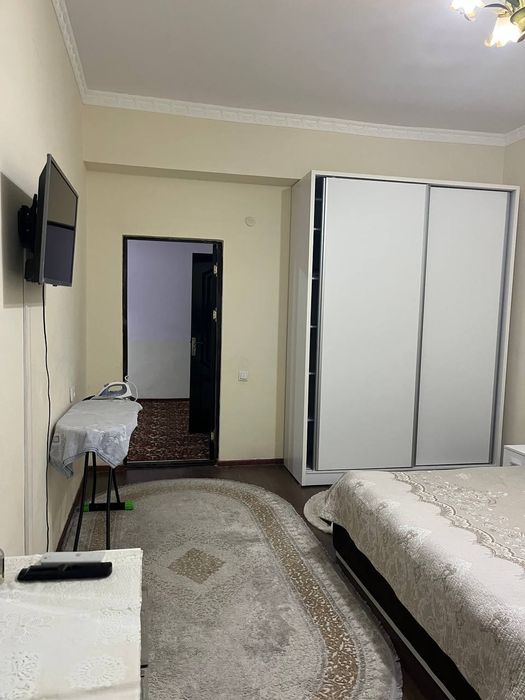 Шахар марказида жойлашган 2 хонали квартира ижарага берилади