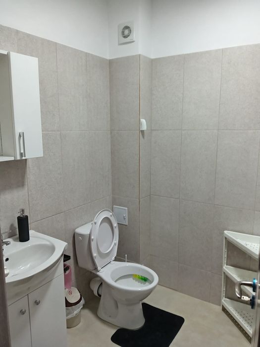Prima inchiriere. Garsoniera