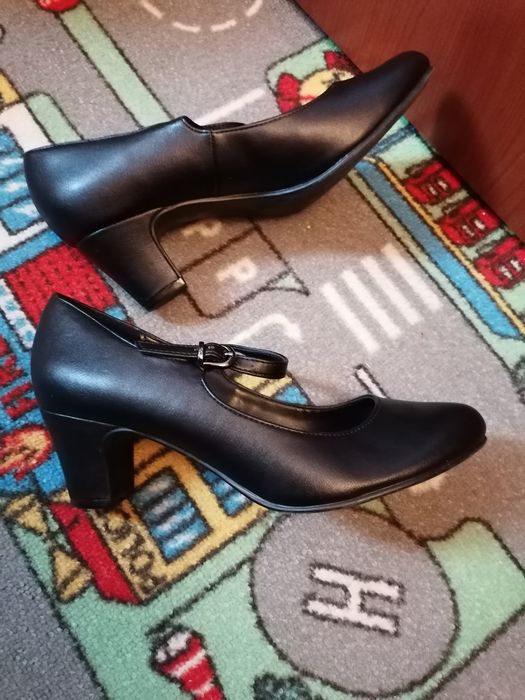 Pantofi cu bareta mărime 37