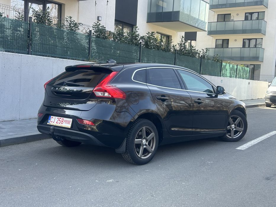 VOLVO V40 2015 — imagine 4