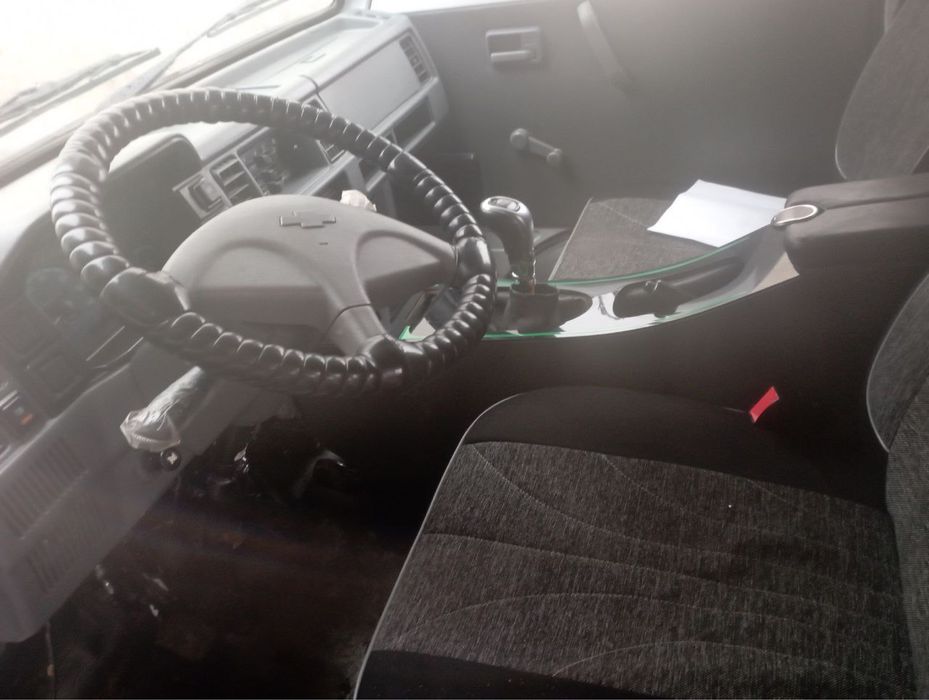 Damas srochno sotiladi