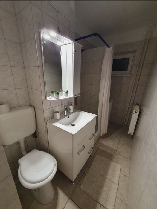 Închiriez apartament zona Complex