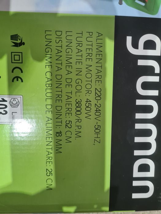 Foarfeca electrica pentru tuns gard viu