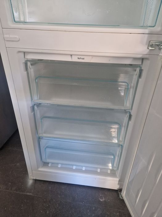 Хладилник с фризер Liebherr A++ No frost 200 см 380 литра