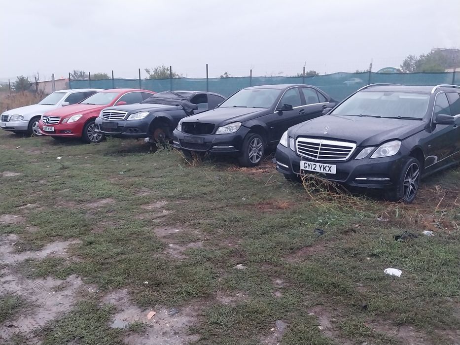 Dezmembrez mercedes