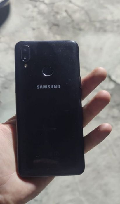 Продам самсунг 10s