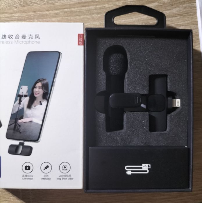 Продается без проводной микрофон на айфон.