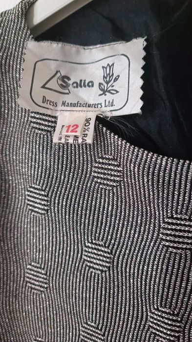 Oфициална рокля черно и сребристo