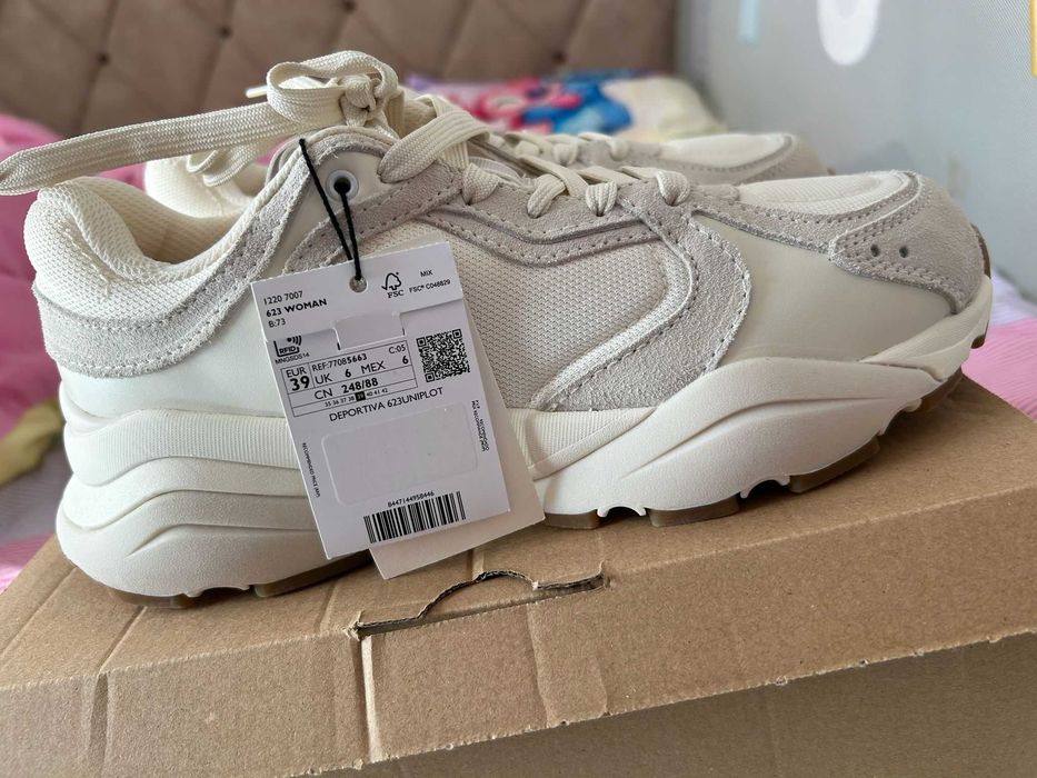 Adidasi Dama Mango