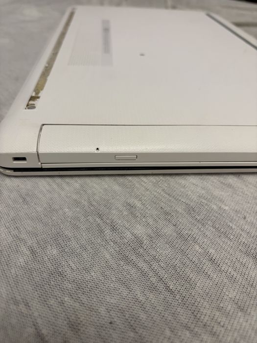Laptop hp 17 ssd