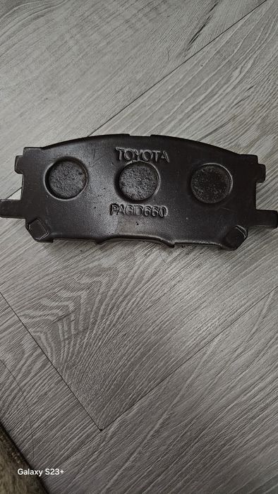 Тормозные колодки lexus RX 350 .