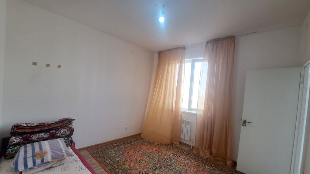 Чирчик шахри 
2-микрораён Навастройка
2-хона 4-этаж 
Квартира Ижара