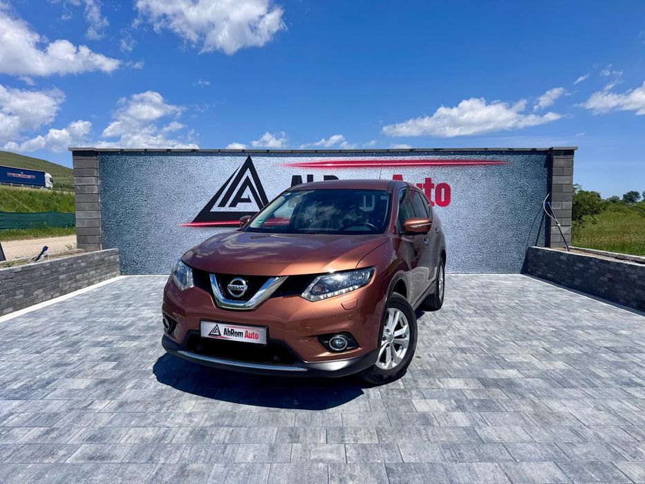 Nissan X-Trail Camere 360 / Senzori de parcare / Asistenta la franare / Stofa