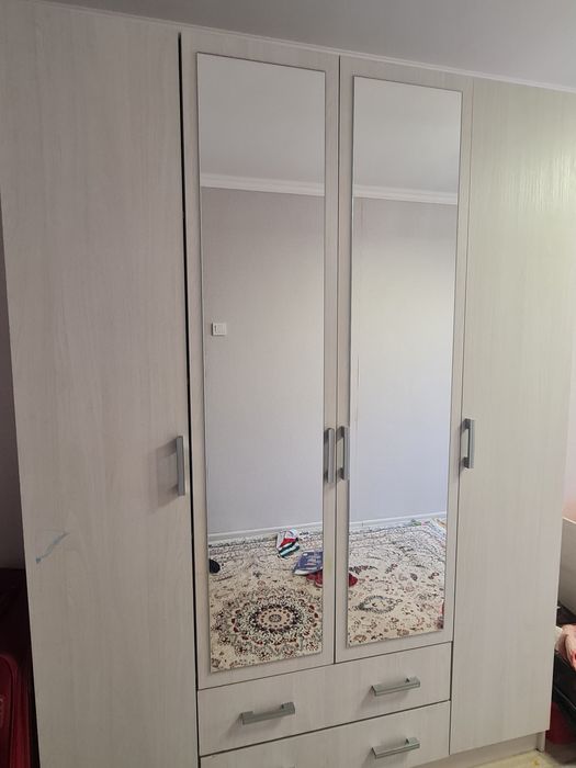 Продам шкаф срочно